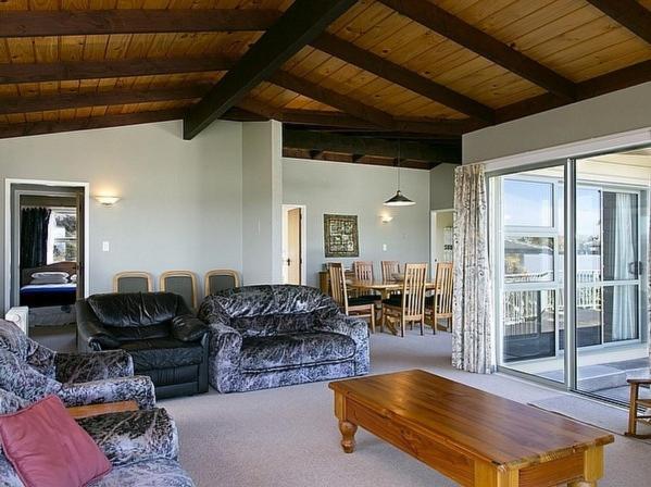 Golders Heights - Taupo Holiday Home エクステリア 写真