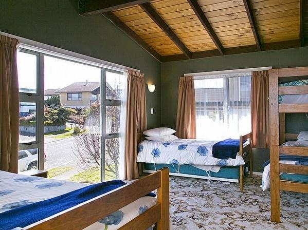 Golders Heights - Taupo Holiday Home エクステリア 写真